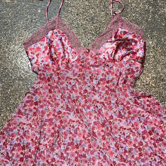 Gilligan & O’Malley Beautiful Sexy Plus Size Pink Floral Lingerie - Picture 2 of 4